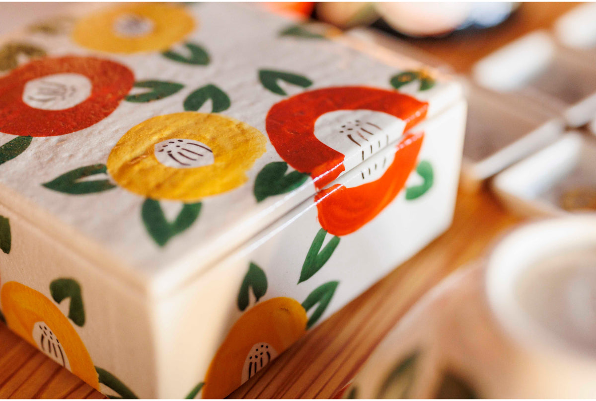 卓越の技 彩の器 瀬戸焼 | 瀬戸焼振興協会