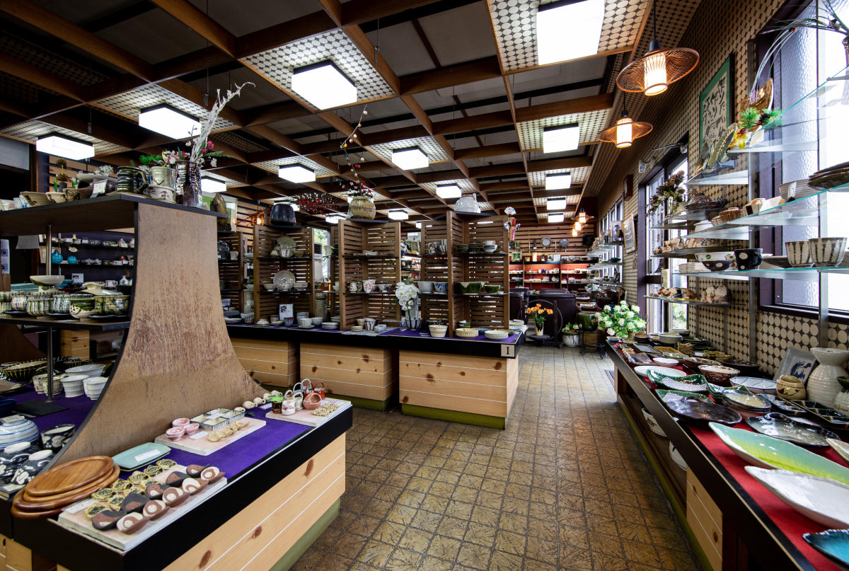 Yamaga Ceramics Co., Ltd. | 瀬戸焼振興協会